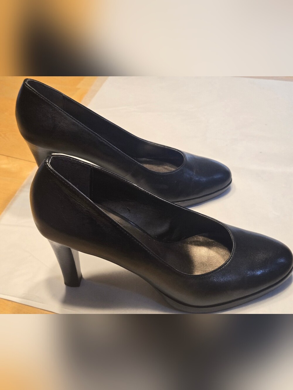 Wide Width - Jones New York Platform Heels - Size 8.5 Wide